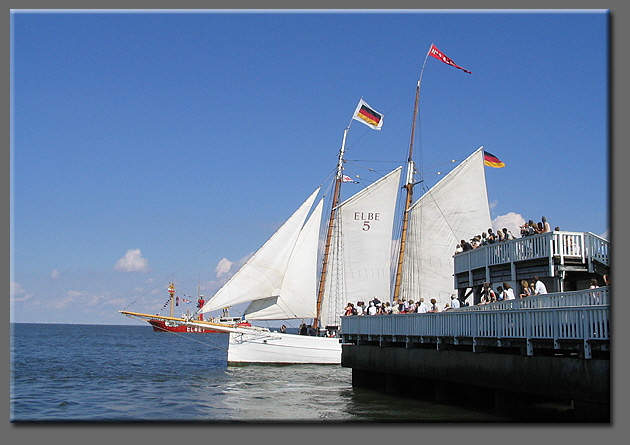 Elbe 5 vor der Alten Liebe in Cuxhaven