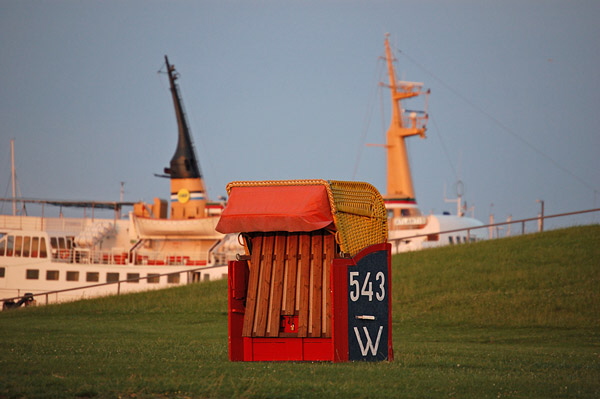 Strandkorb vor Atlantis