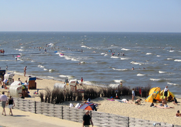 Wellen am Dser Strand